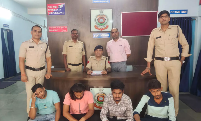 Accused arrested- डीजल और मोबाइल लूटने वाले आरोपी गिरफ्तार